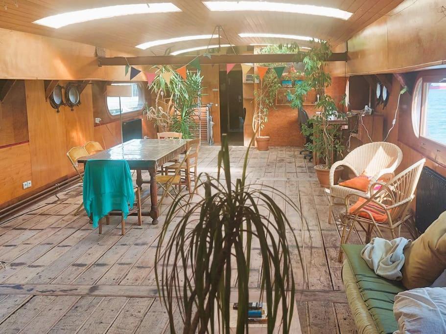 Belle Peniche Romantique A Paris Boulogne-Billancourt Exteriér fotografie
